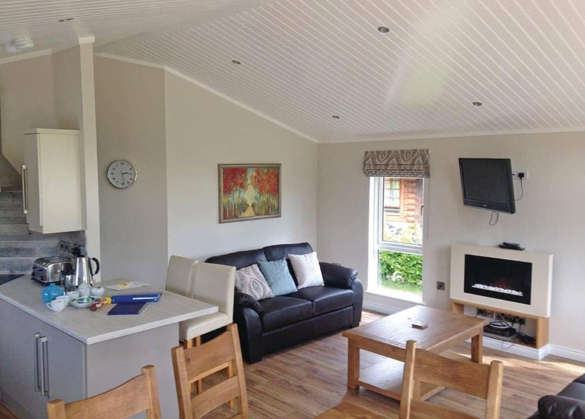 Langmere Lakes Lodges Hainford Esterno foto